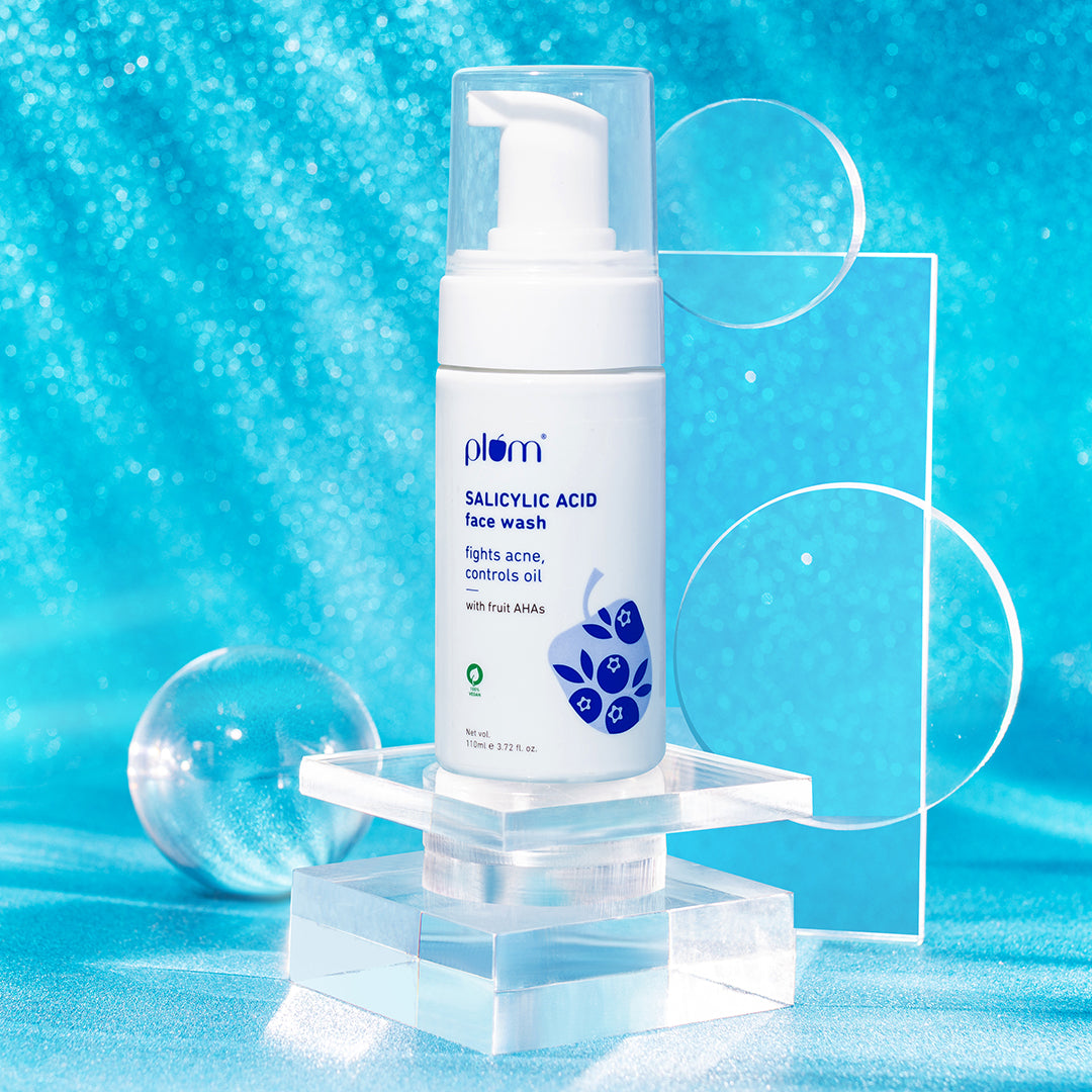 Plum 1% Encapsulated Salicylic Acid Foaming Face Wash for Acne | Fights Acne | Controls Oil | Smoothens Skin, 110ml