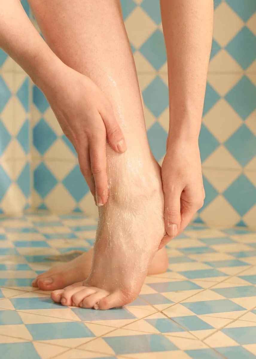 The Body Shop Peppermint Invigorating Foot Scrub, 100ml