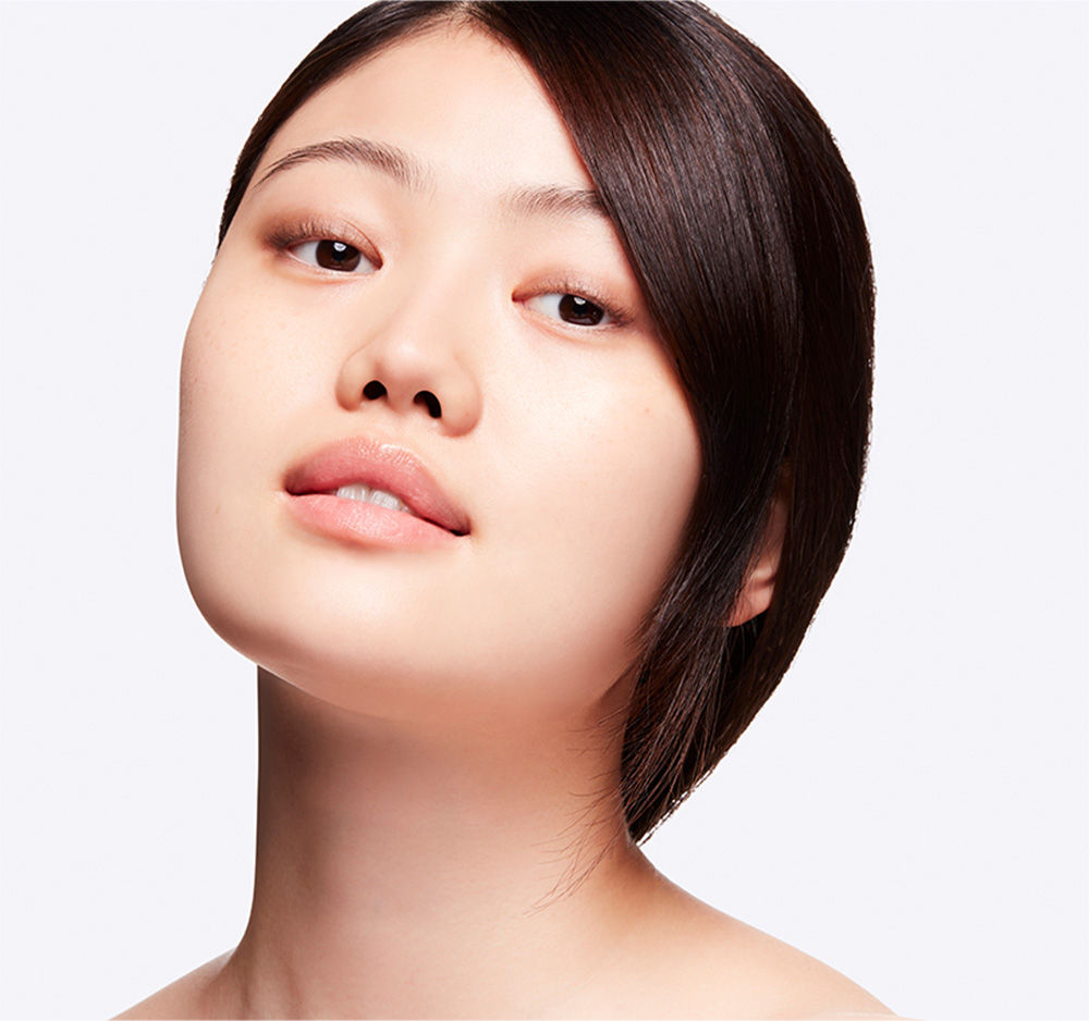 M.A.C Studio Radiance Moisturizing + Illumiting Silky Primer Buy at Indicrest Image 4