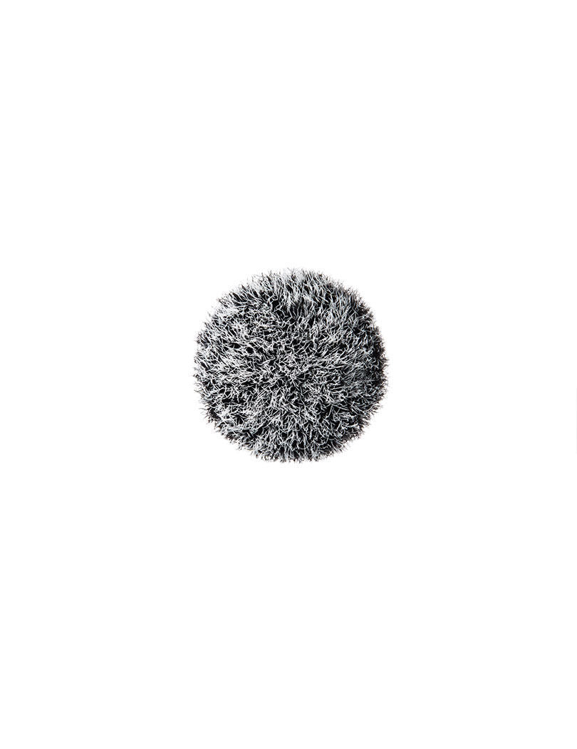 M.A.C 187 Synthetic Duo Fibre Face Brush Buy at Indicrest Image 3