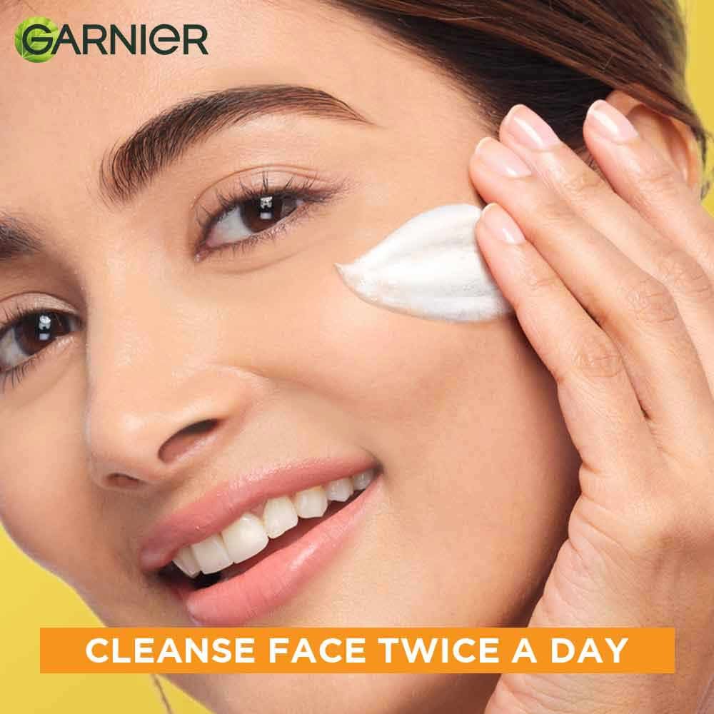 Garnier Skin Brightening Facewash 100g Back Label