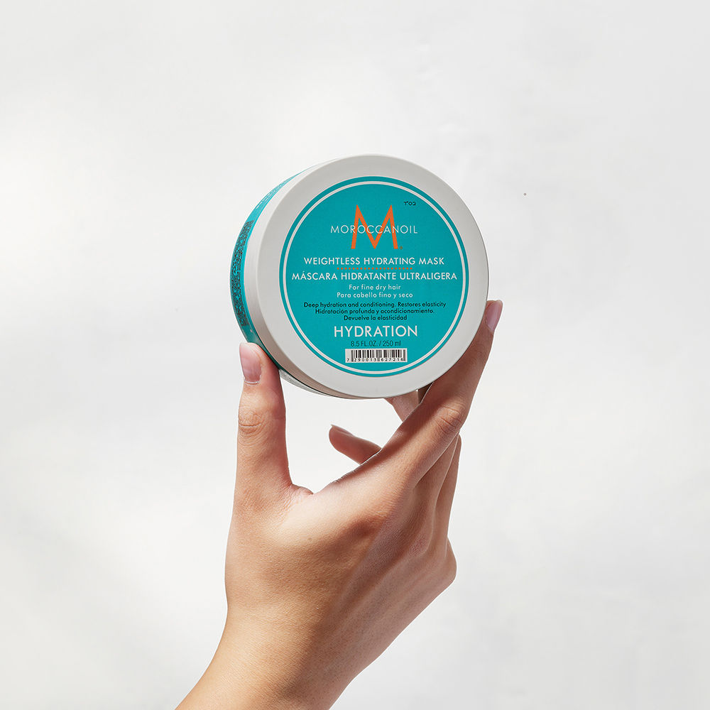Moroccanoil Weightless Hydrating Mask with with Argan Oil Shea Butter For Fine Dry Hair, 250ml