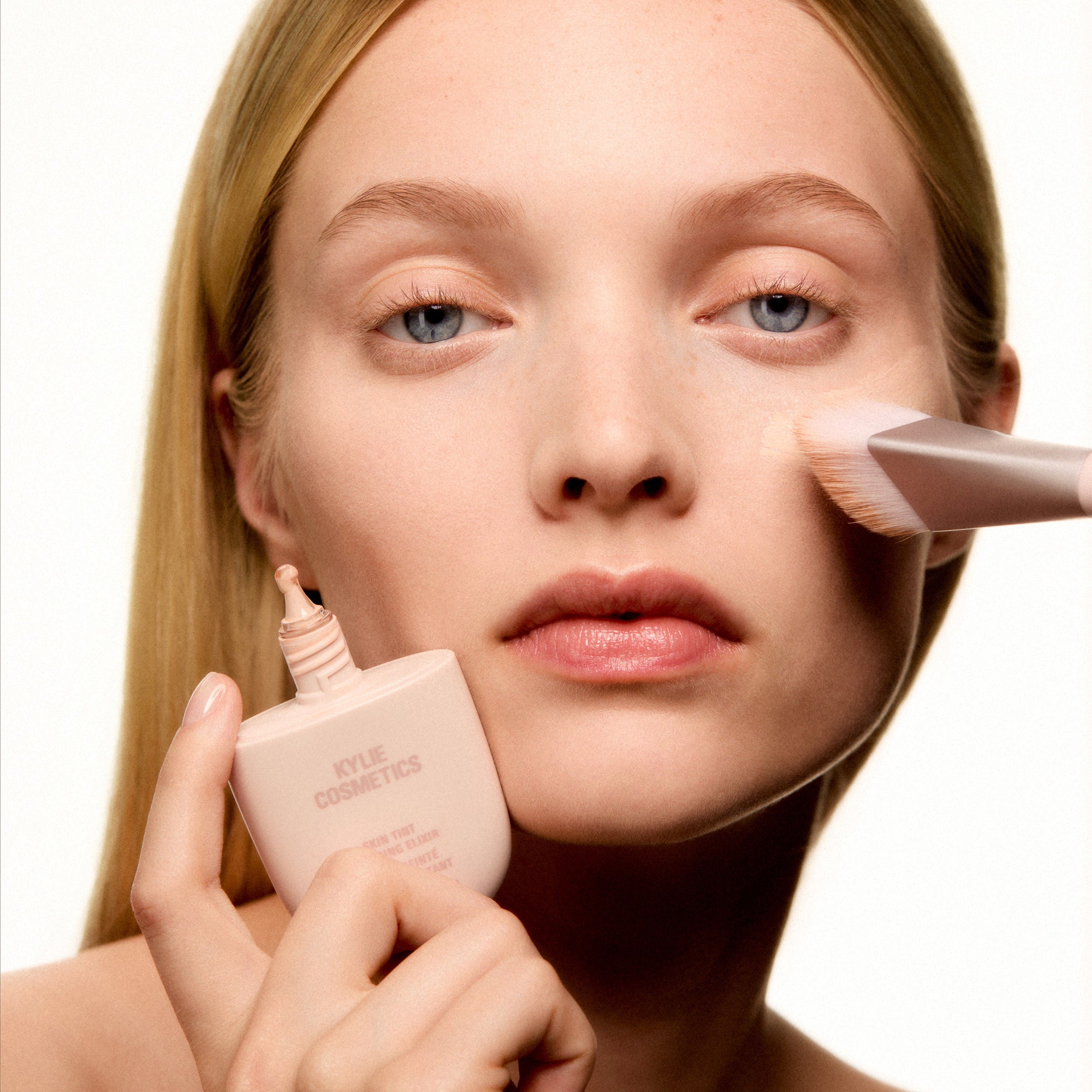 Kylie Cosmetics Skin Tint Liquid Foundation - 3WN, 30ml